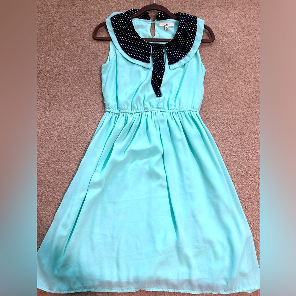 EUC Ya Los Angeles sleeveless collared dress size Medium Mint/Navy polka dots